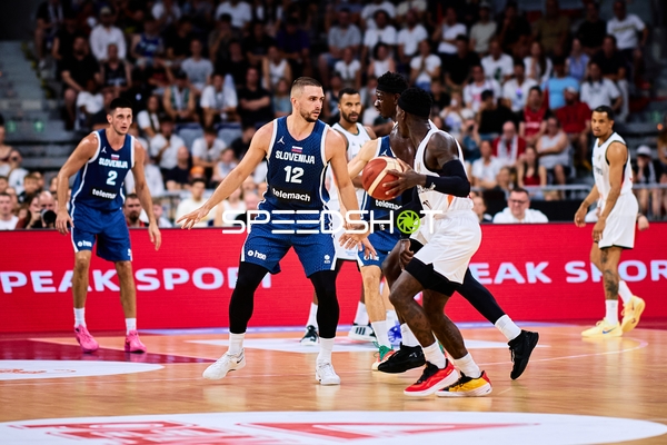 Johannes Thiemann (32; Deutschland) vs Rok Radović (12; Slowenien) im Duell