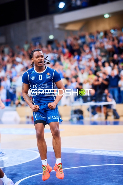 Jump DJ Horne (0;MLP Academics Heidelberg)