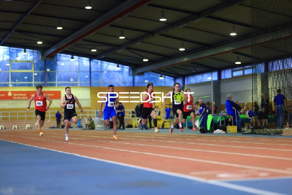 Sprintduell in der Leichtathletikhalle