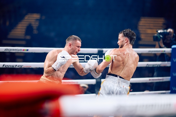 Boxer im intensiven Schlagabtausch