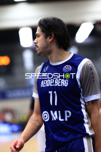 Erol Ersek (11; MLP Academics Heidelberg) in Aktion