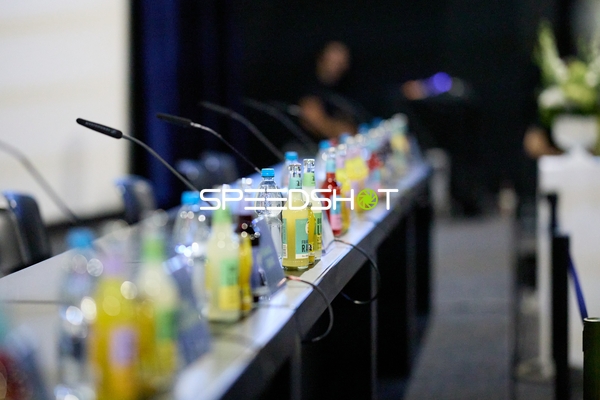 Ringside-Zone Face-Off Pressekonferenz