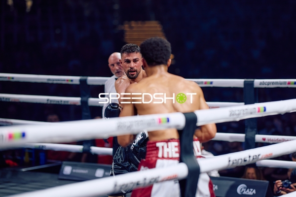 Boxer in der Ringside Zone