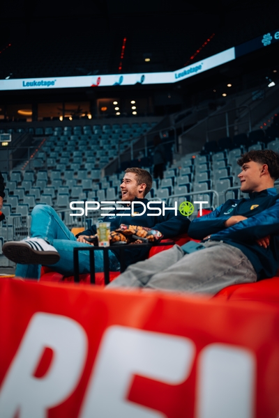 Tim Nothdurft (8; Rhein Neckar Löwen) und David More (15; Rhein Neckar Löwen) entspannen sich