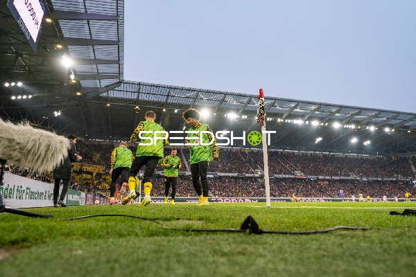 Spieler am Spielfeldrand