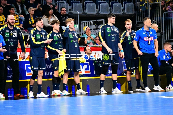 Szene mit Halil Jaganjac (45; Rhein Neckar Löwen) und Teamkollegen