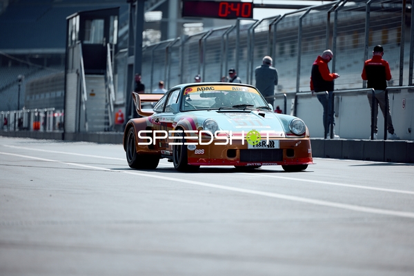 Fahrzeug in der Boxengasse in Hockenheim