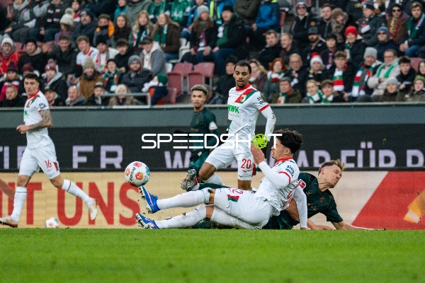 Zweikampf um den Ball