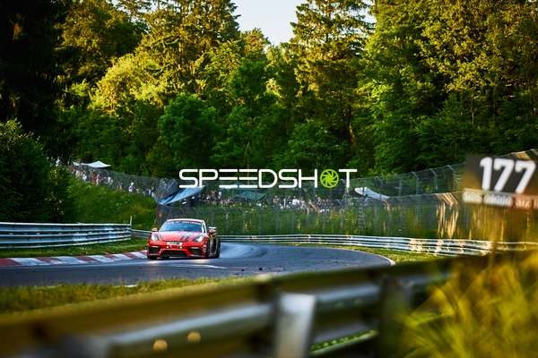 Rennfahrzeug auf der Nordschleife