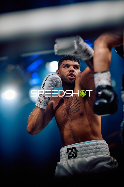 Boxer Emanuel Odiase in Aktion