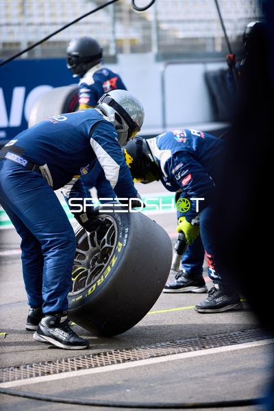 Boxenstopp beim Rennen