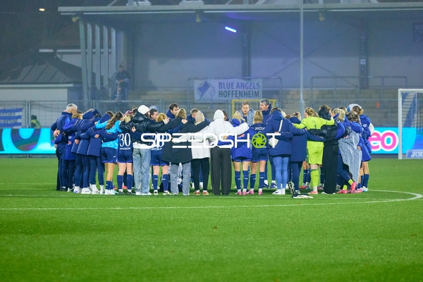 Teamkreis nach Spiel