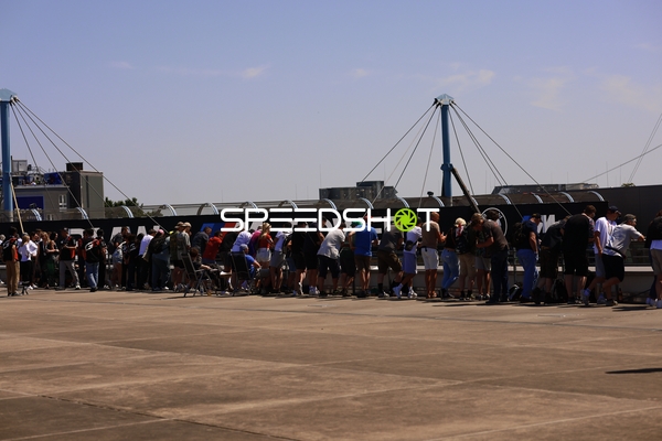 Zuschauer beim 24h Rennen 2025