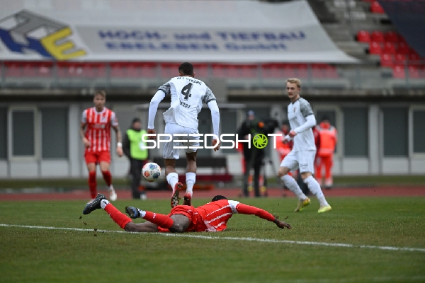 Zweikampf um den Ball