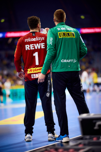 Torhüter Domenico Ebner (1; SC DHfK Leipzig) und Mike Jensen (20; Rhein Neckar Löwen) nebeneinander