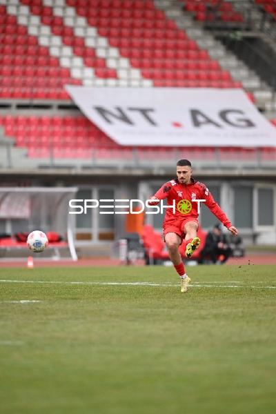 Schuss von Rufat Dadashov (10; BFC Dynamo)