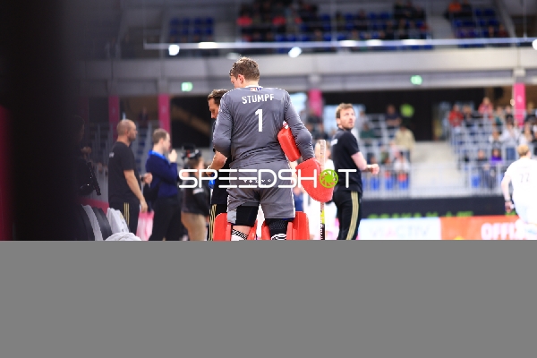 Lukas Stumpf (1; Deutschland) im SNP Dome