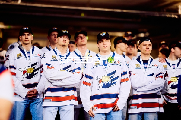 Jungadler feiern Meisterschaft