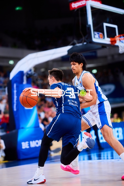 Defense Aktion Ryan Mikesell (33;MLP Academics Heidelberg)