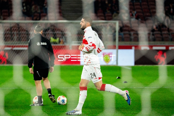 Spieler Jeff Chabot (24; VfB Stuttgart) in Aktion