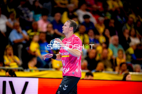 Pass von Kai Häfner (34; TVB 1898 Stuttgart)