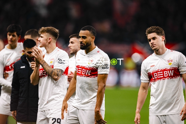 Spieler von VfB Stuttgart nach Spielende