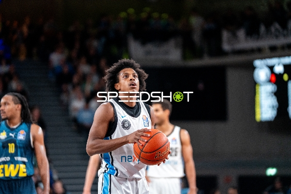 Ross Williams (34; Veolia Towers Hamburg) in Aktion