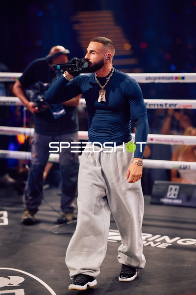 Moderator in der Ringside Zone