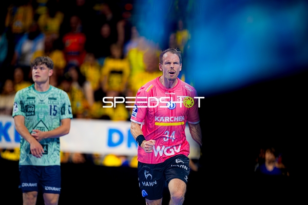 Jubel nach Tor durch Spieler Nr. 34