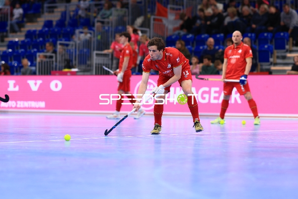 Tom DEGROOTE (13; Belgien) mit Ball