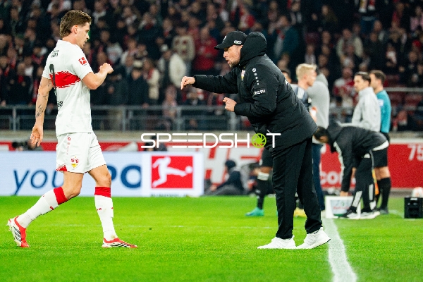 Trainer gibt Anweisungen