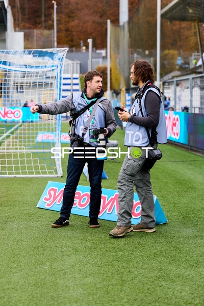 Fotografen am Spielfeldrand