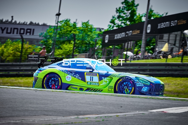 Kenneth Heyer (11, SR Motorsport by Schnitzelalm) auf der Strecke