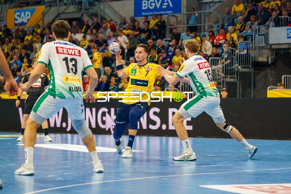 1. Handball-Bundesliga: Robert Timmermeister (7; Rhein Neckar Löwen) wirft aufs Tor