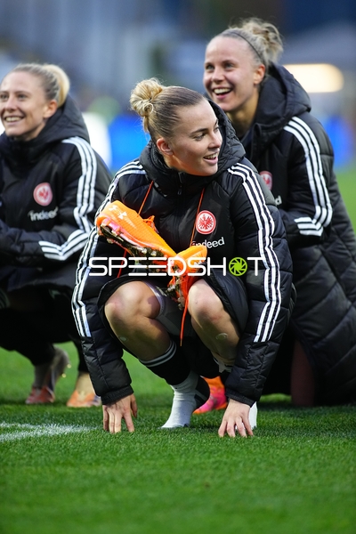 Spielerinnen beim Aufwärmen