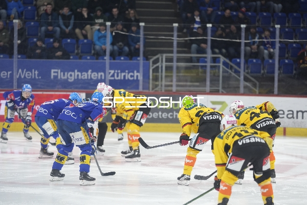 Faceoff in der Swiss Arena