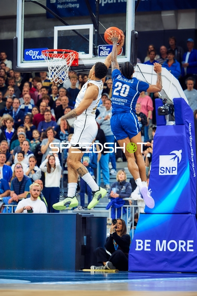 Basketball Löwen Braunschweig gegen  Block