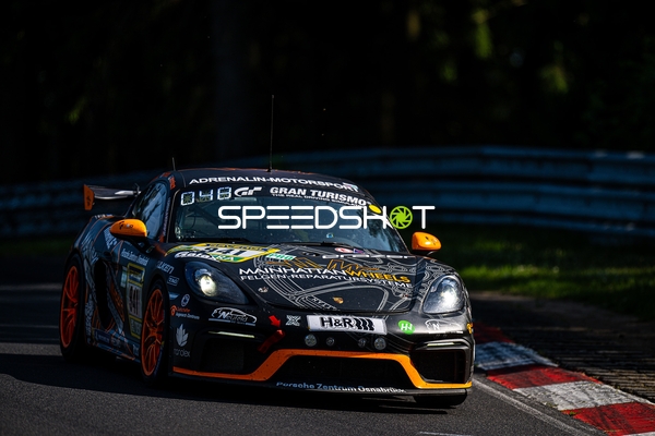 Rennfahrzeug auf der Rennstrecke