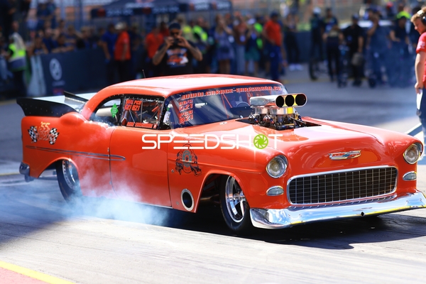Drag Racing Rennwagen auf der Quartermile