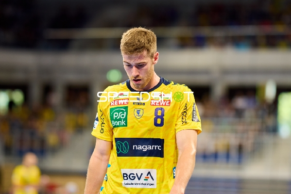 Spieler Tim Nothdurft (8; Rhein Neckar Löwen) in Position