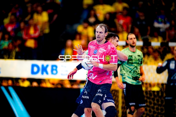 Ballkontrolle durch Kai Häfner (34; TVB 1898 Stuttgart)