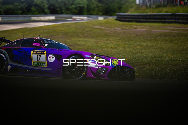 Rennfahrzeug auf der Rennstrecke