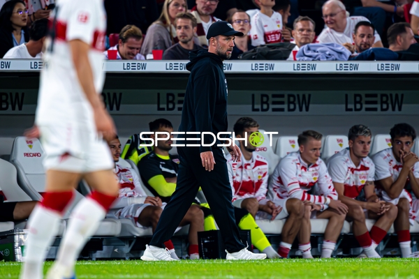 Trainer an Seitenlinie