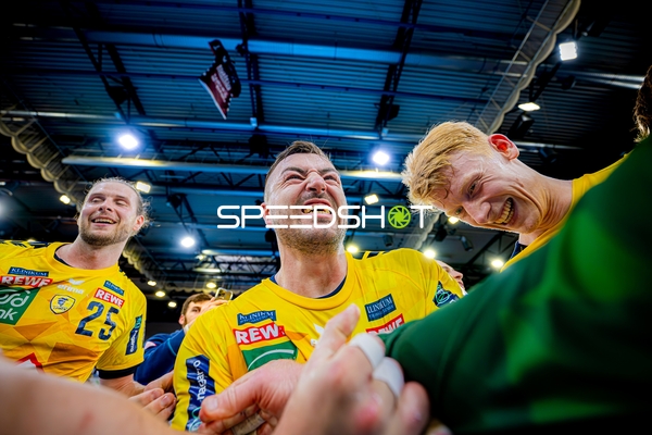 Feier Olle Forsell-Schefvert (25;Rhein Neckar Löwen), Jannik Kohlbacher (80;Rhein Neckar Löwen), Niklas Michalski (26;Rhein Neckar Löwen)