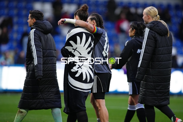 Spielerinnen zeigen Teamgeist