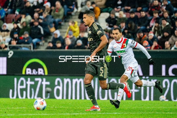 Zweikampf um den Ball