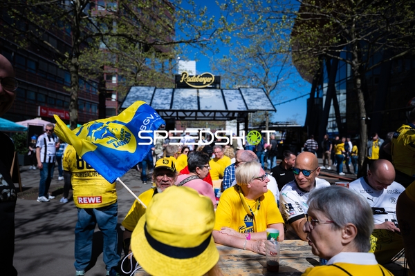 Fans bereiten sich auf das Halbfinale vor