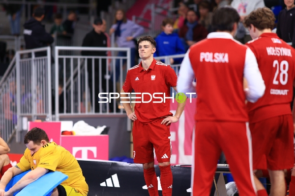 Gracjan JARZYNSKI (7; Polen) fokussiert im Spiel