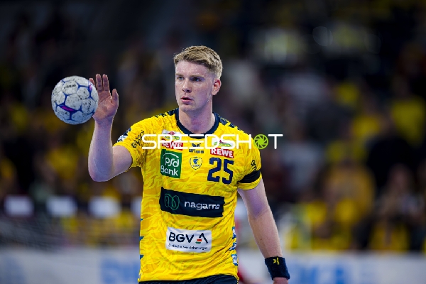Wurf von Haukur Thrastarson (25; Rhein Neckar Löwen)