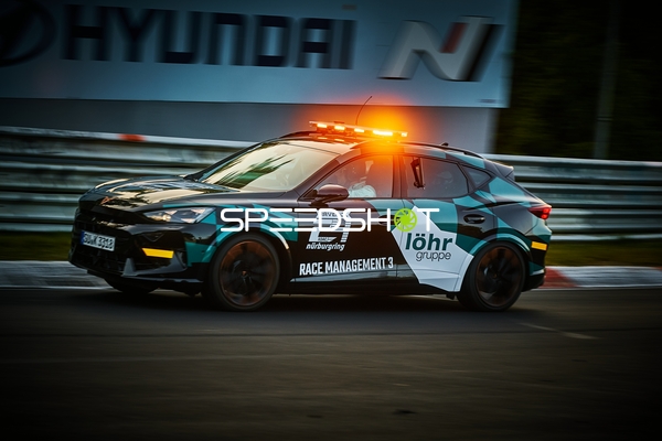 Fahrzeug mit Race Management am Nürburgring